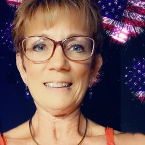 Meet your Posher, Deborah